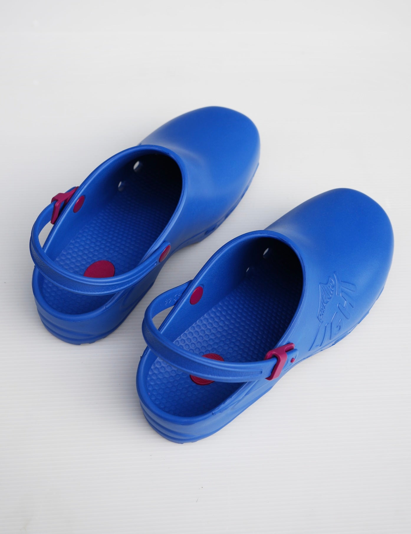 Calzuro Light w/ strap - Vivid Blue