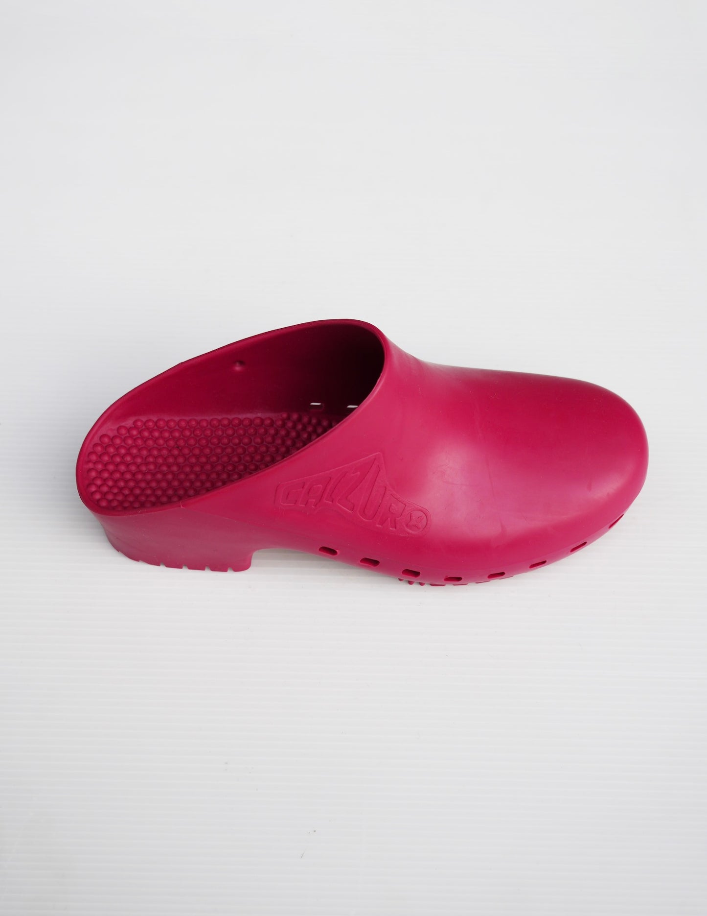 Maroon Calzuro Classic w/ strap