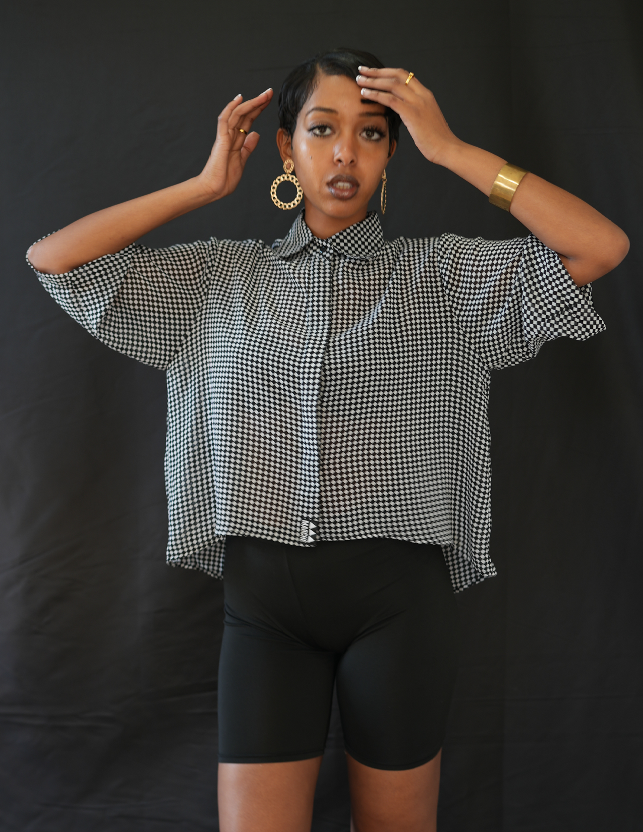 Issa Hi-Low Checkered Swing Cropped Shirt