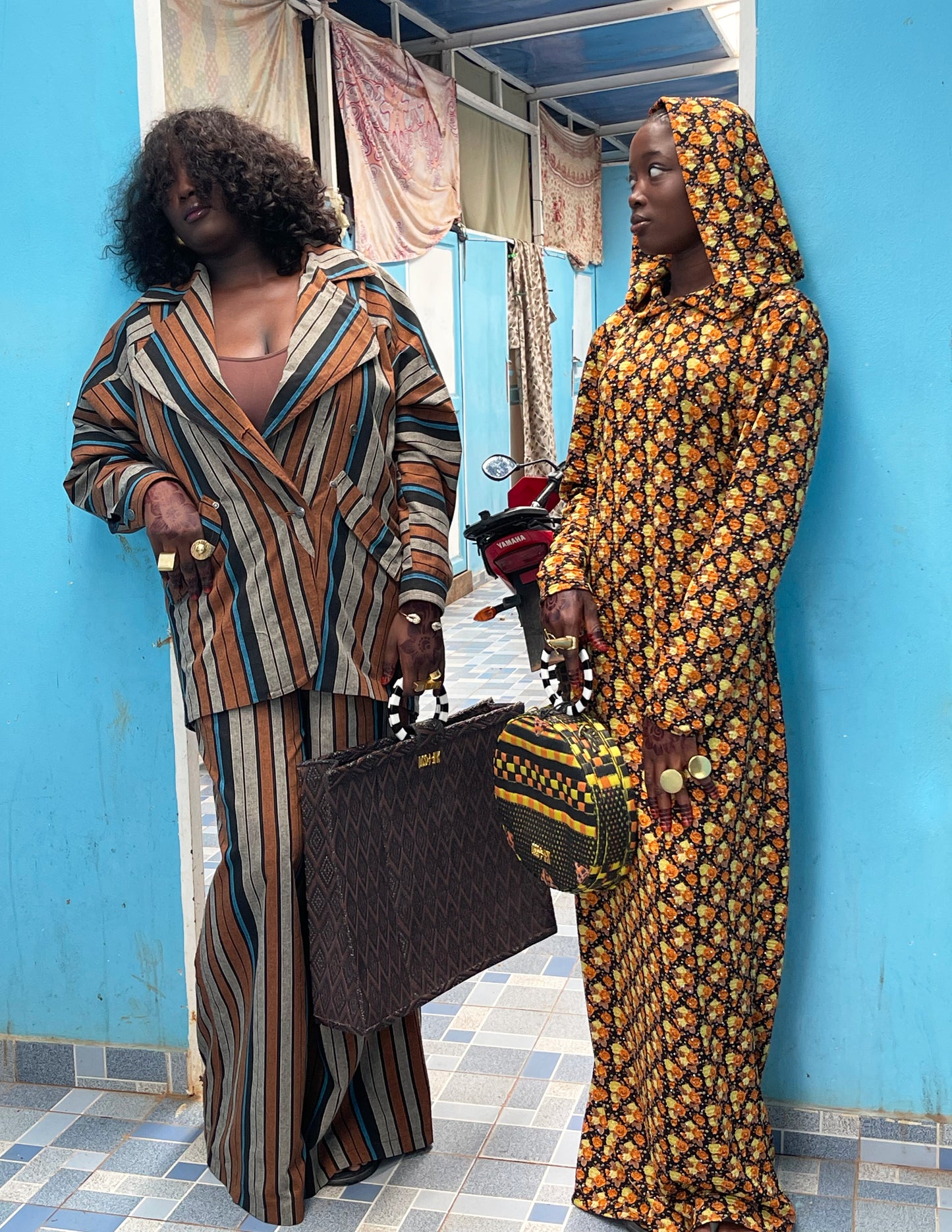 Bebe Floral Stretch Printed Hooded Dress