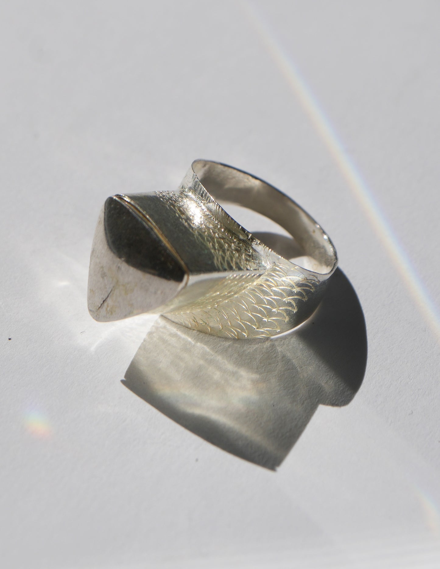 Ivyota Secret Box Triange Ring - Sterling Silver