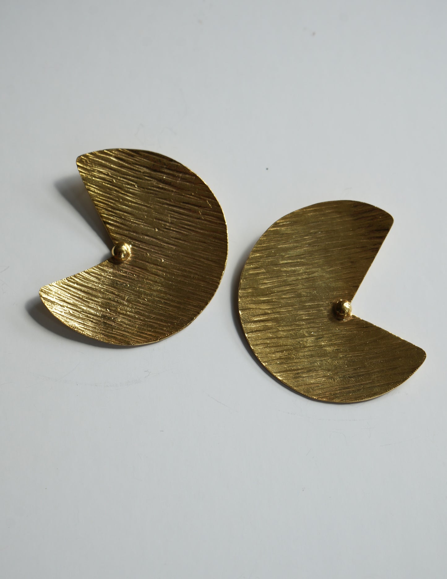 Mdomo Earrings