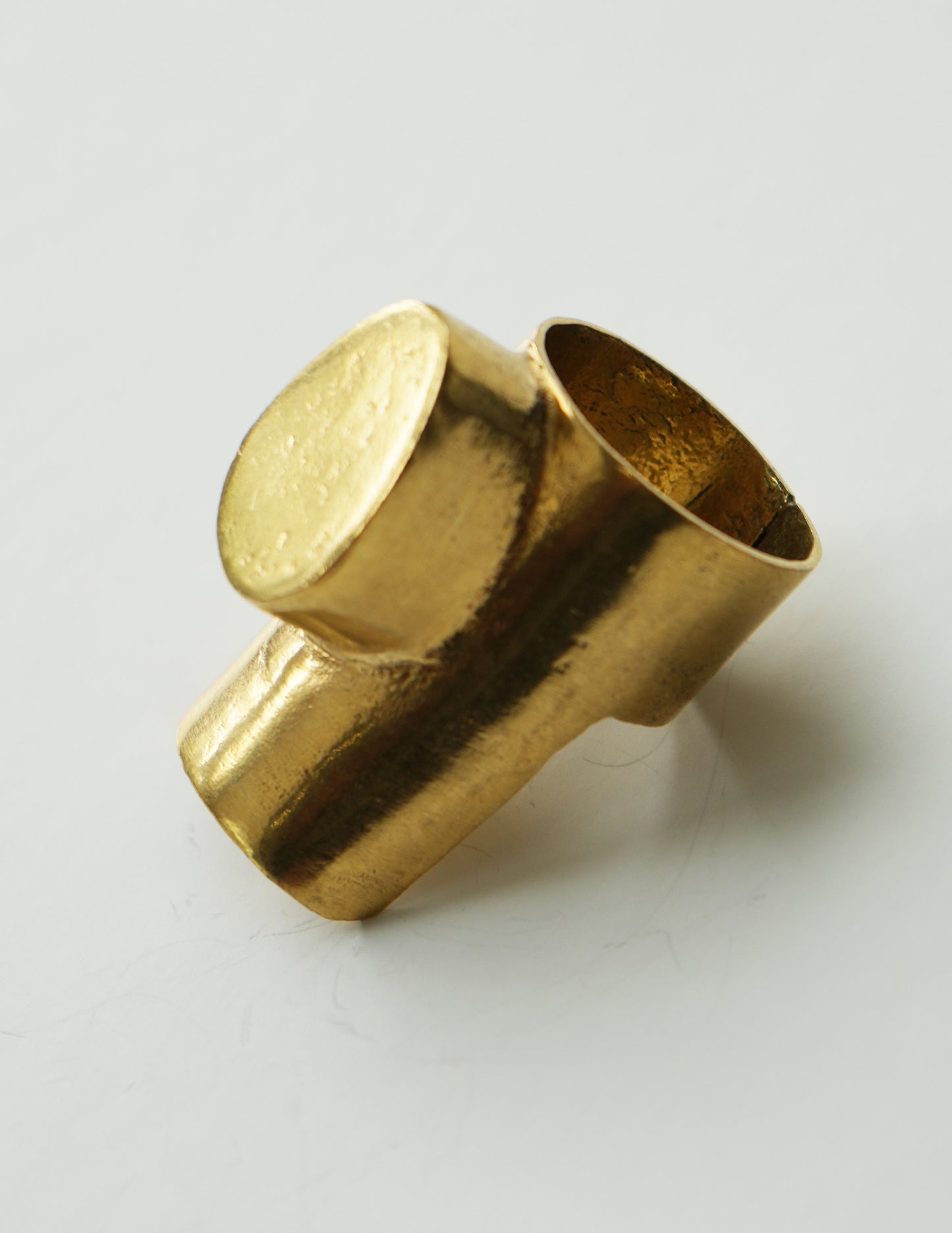 Vifundo Ring by L'Artisane