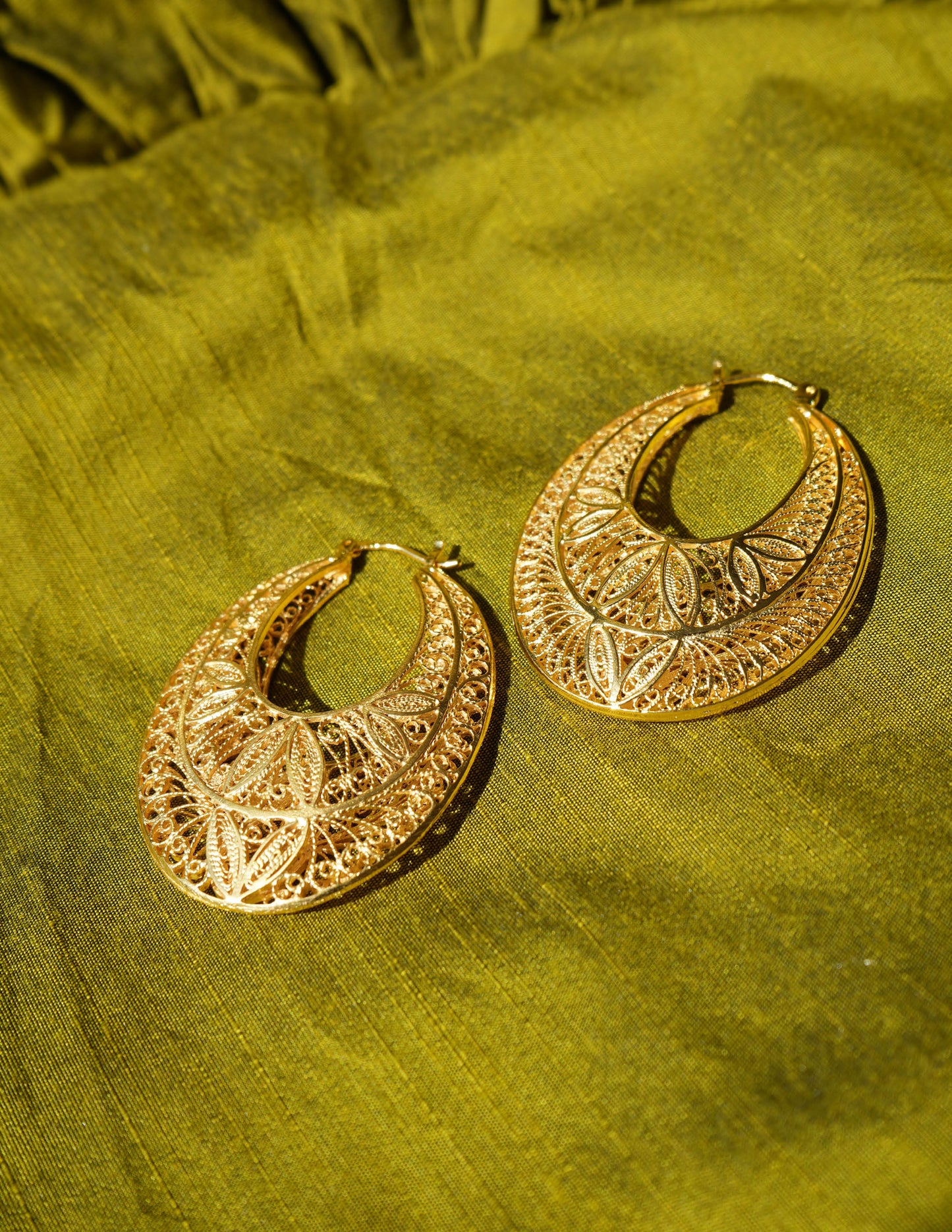 Coumba 24K Filigree Hoop