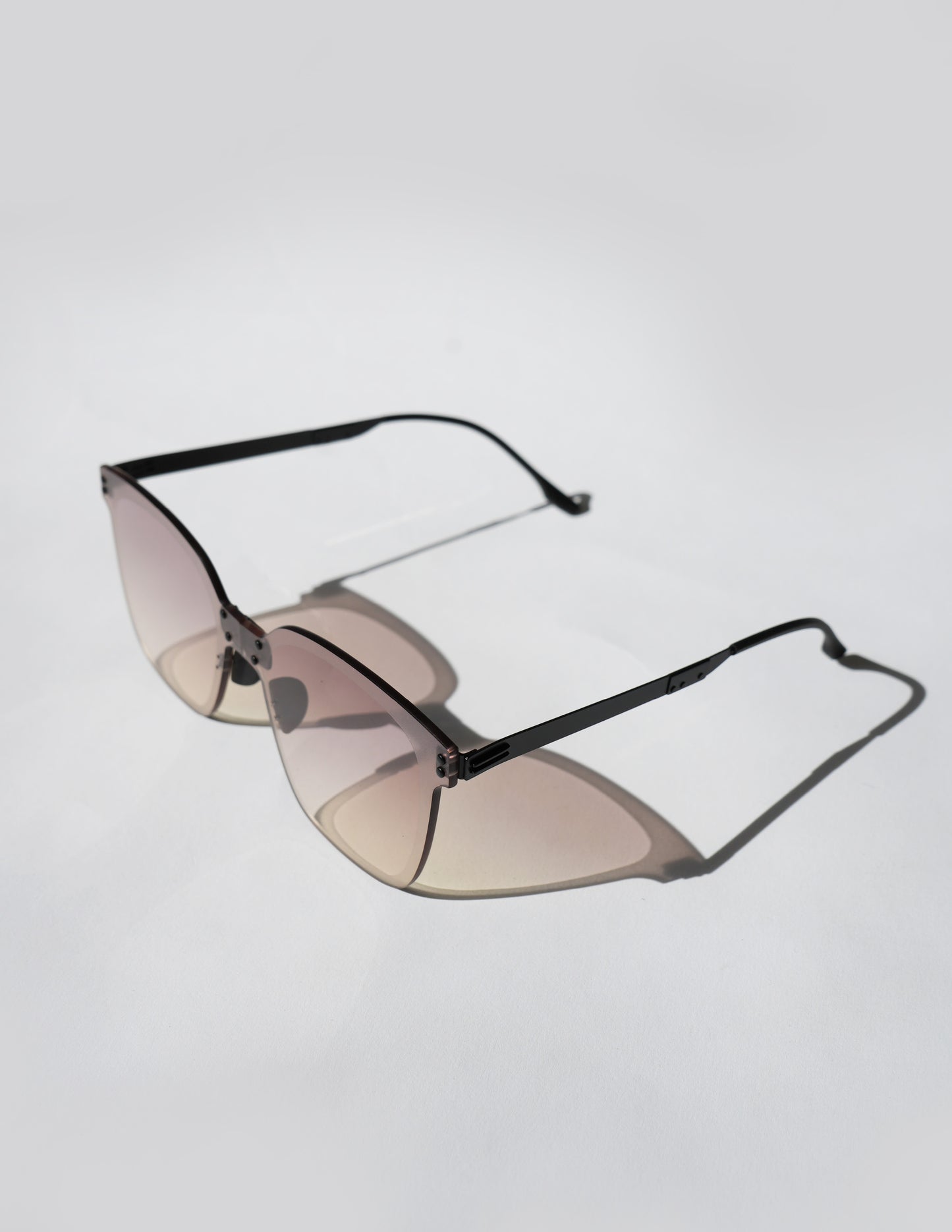 Foldable matrix lens sunglasses