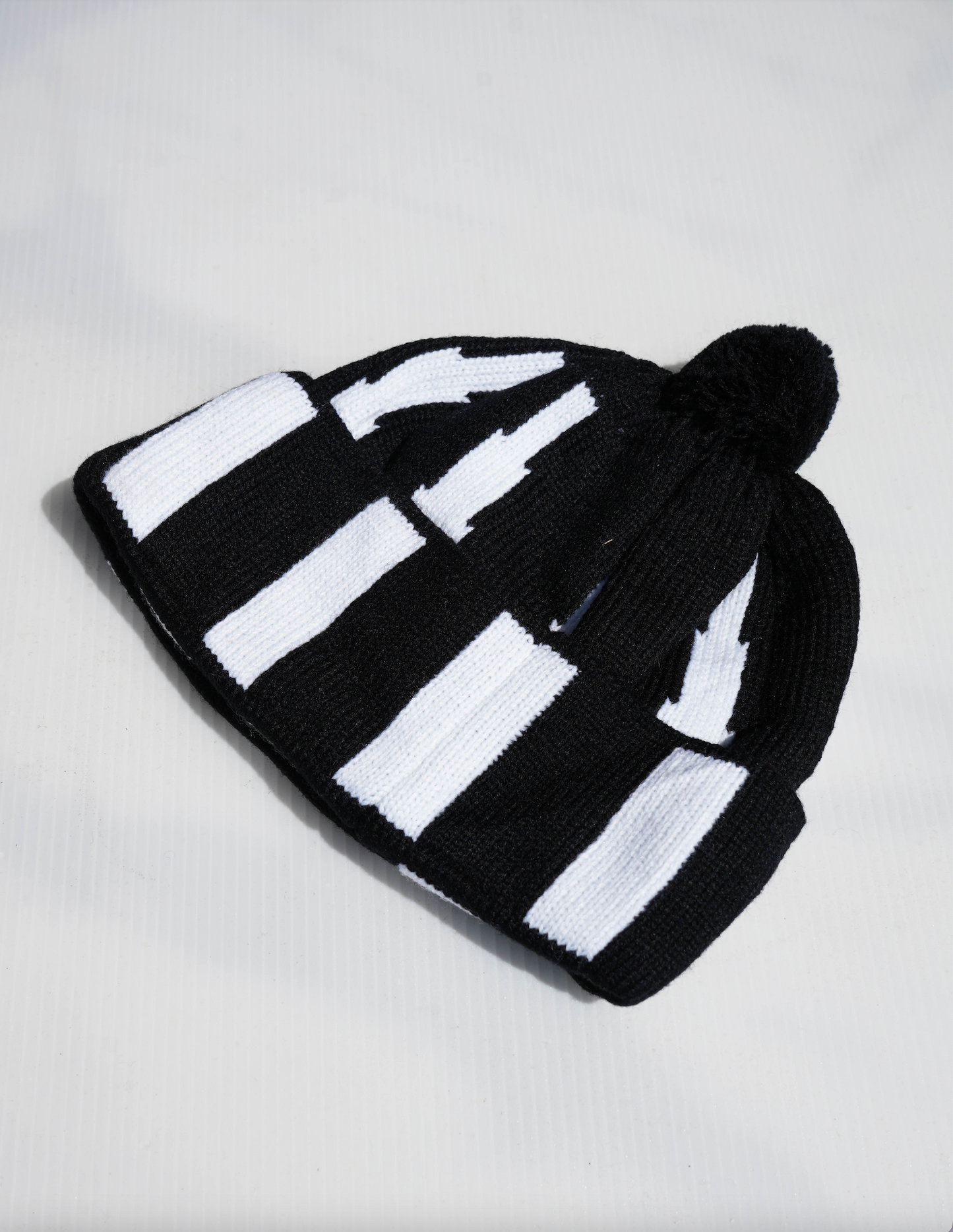 Marché Senegalese Beanie in Black and White