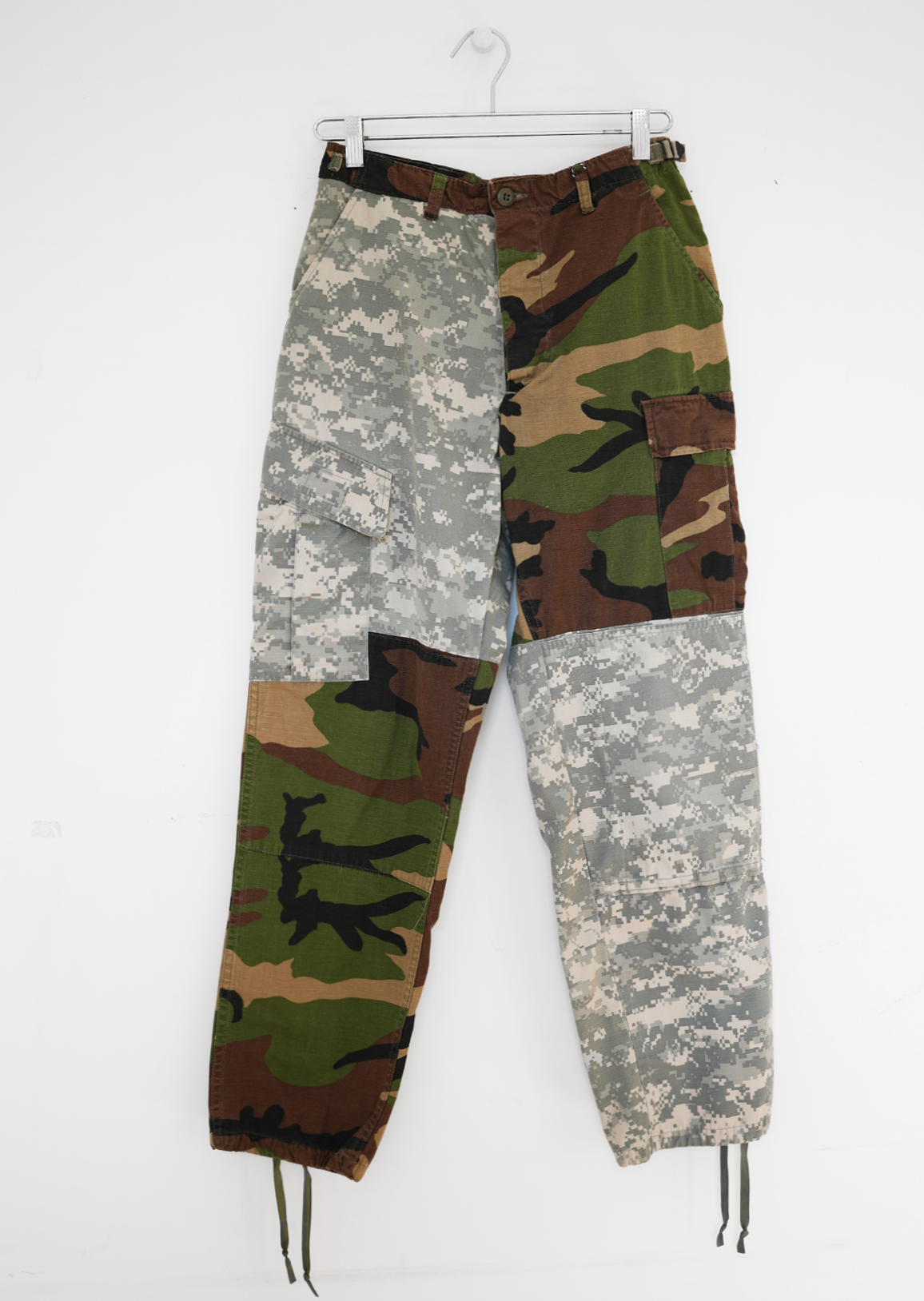 28w Camo Print Cargo Pants