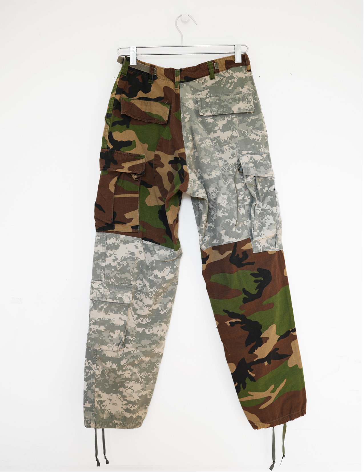 28w Camo Print Cargo Pants