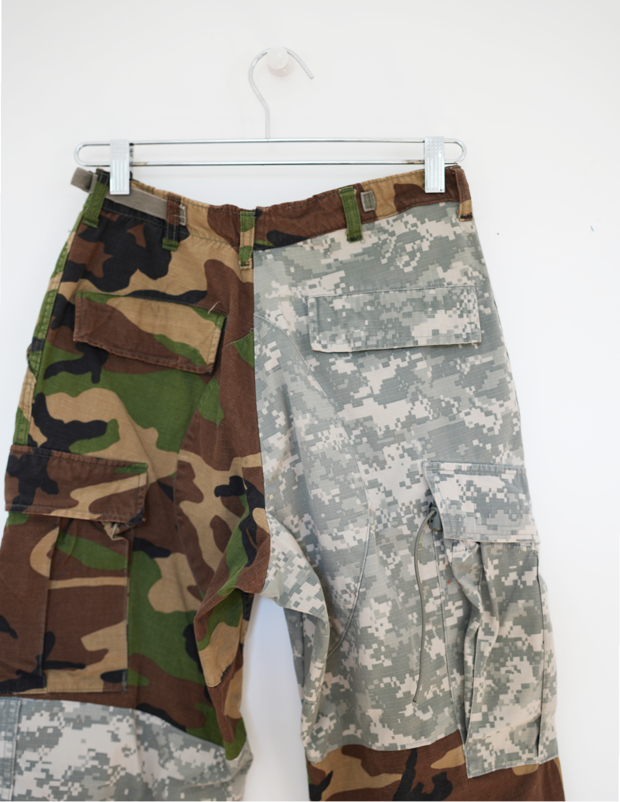 28w Camo Print Cargo Pants