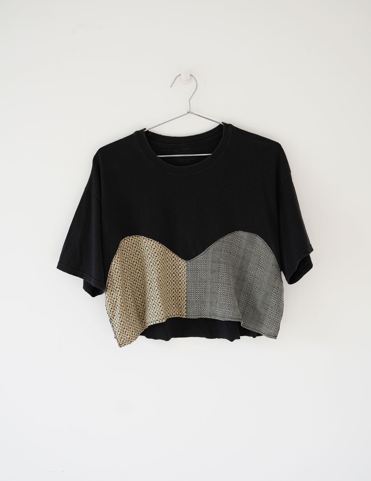 L/XLSweetheart Knit/Woven Black & Beige Cropped Tee