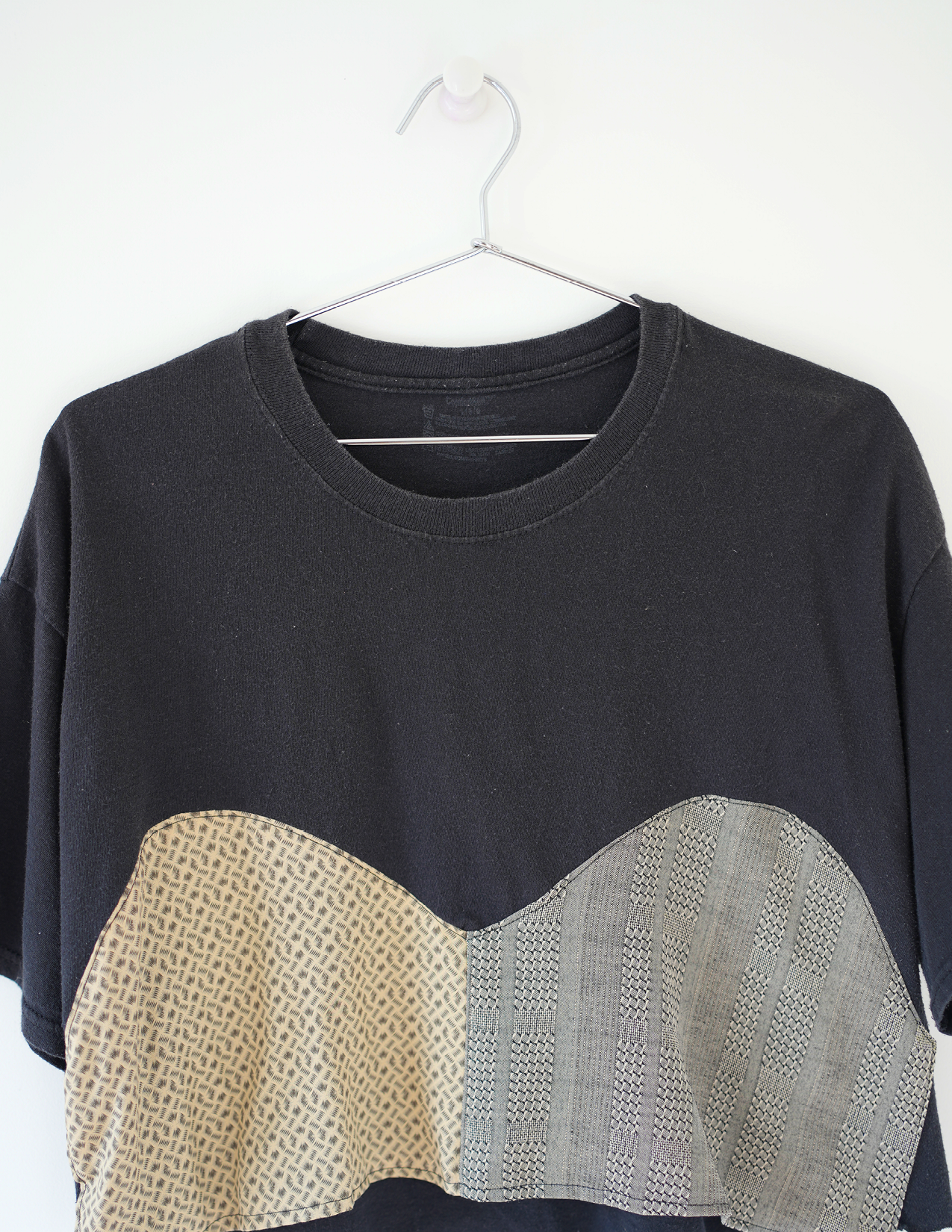 L/XLSweetheart Knit/Woven Black & Beige Cropped Tee