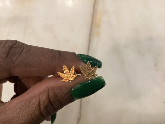 Gold Weed Leaf Stud